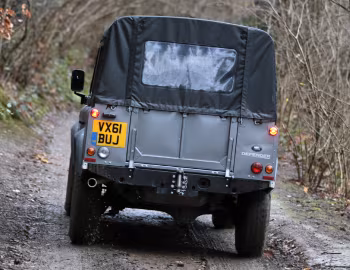 Land Rover Defender 110 Double Cab Pickup [UK-spec] '2007–pr.