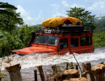 Land Rover Defender 110 G4 Challenge '2006