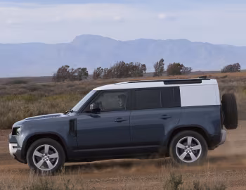 Land Rover Defender 110 Hard Top [UK-spec] '2020–pr.