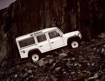 1994–97 Land Rover Defender 110 NAS Station Wagon '09.1993–97