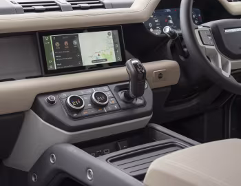 Interior Land Rover Defender 110 P400 S [Australia] '2020–pr.