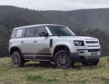 Land Rover Defender 110 P400 S [Australia] '2020–pr.