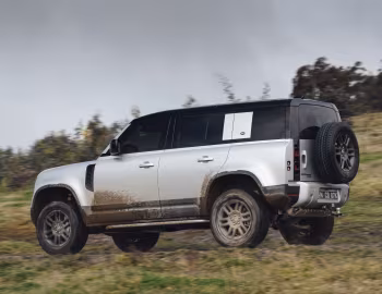 Land Rover Defender 110 P400 S [Australia] '2020–pr.