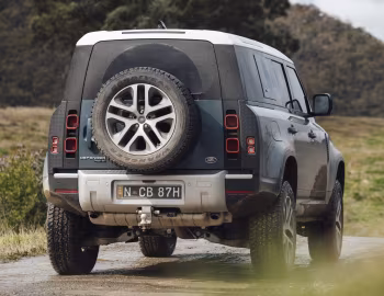 Land Rover Defender 110 P400 SE [Australia] '2020–pr.