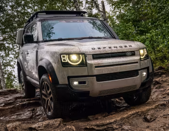 2020–pr. Land Rover Defender 110 P400 SE Urban Pack [North America] '2020–pr.