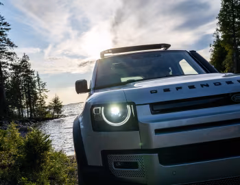 2020–pr. Land Rover Defender 110 P400 SE Urban Pack [North America] '2020–pr.