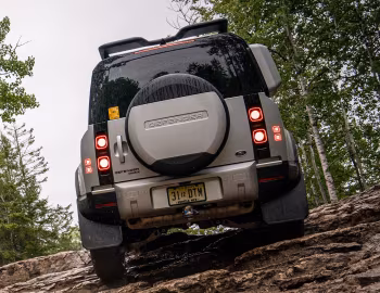 2020–pr. Land Rover Defender 110 P400 SE Urban Pack [North America] '2020–pr.