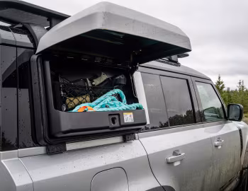 2020–pr. Land Rover Defender 110 P400 SE Urban Pack [North America] '2020–pr.