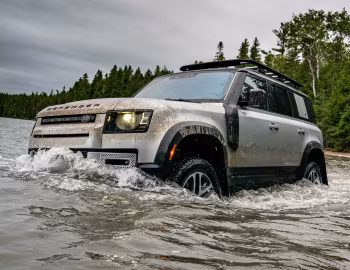 2020–pr. Land Rover Defender 110 P400 SE Urban Pack [North America] '2020–pr.