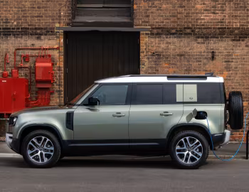 Land Rover Defender 110 P400e Urban Pack [UK-spec] '2020–pr.