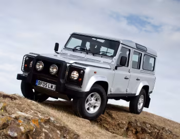 Land Rover Defender 110 Silver Limited Edition [UK-spec] '2005