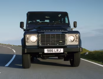 Land Rover Defender 110 Station Wagon [UK-spec] '2007–16