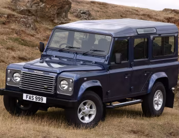 2003–06 Land Rover Defender 110 Station Wagon [UK-spec] '2002–06