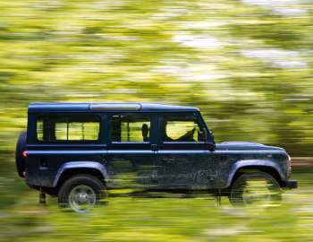 Land Rover Defender 110 Station Wagon [UK-spec] '2007–16