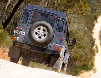 Land Rover Defender 110 Station Wagon [Australia] '2007–pr.