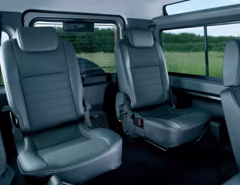 Interior Land Rover Defender 90 Station Wagon [UK-spec] '2006–16