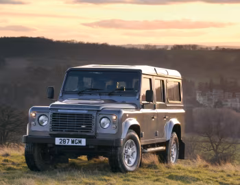 Land Rover Defender 110 Station Wagon [UK-spec] '2007–16
