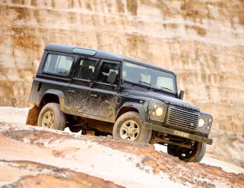 Land Rover Defender 110 Station Wagon [Australia] '2007–pr.