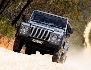 Land Rover Defender 110 Station Wagon [Australia] '2007–pr.