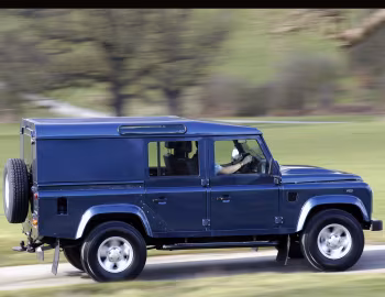 Land Rover Defender 110 Utility Wagon [UK-spec] '2009–16