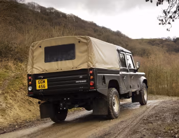 2007–pr. Land Rover Defender 130 Double Cab High Capacity Pickup [UK-spec] '2006–pr.
