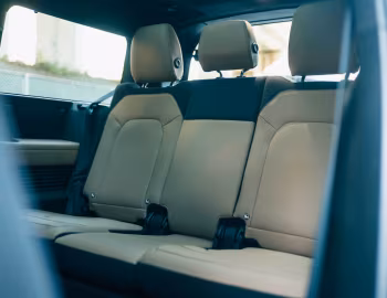 Interior Land Rover Defender 130 V8 P500 [Japan] '2024–pr.