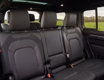 Interior Land Rover Defender 130 X-Dynamic [UK-spec] '2022–pr.