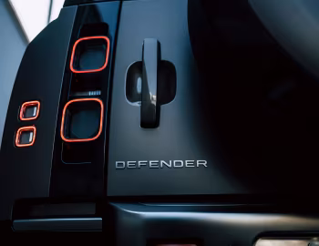 Land Rover Defender 130 X D350 [Japan] '2024–pr.