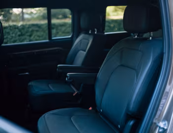 Interior Land Rover Defender 130 X D350 [Japan] '2024–pr.