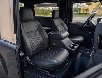 Interior 1998 Land Rover Defender 90 "City Black" '2025
