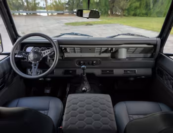 Painel frontal 1998 Land Rover Defender 90 "City Black" '2025