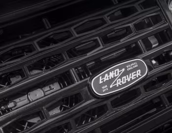 Land Rover Defender 90 "Adventure" [UK-spec] '2015–16