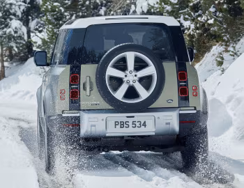 Land Rover Defender 90 D240 SE Urban Pack [Worldwide] '2020–pr.
