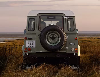 Land Rover Defender 90 "Heritage" [Worldwide] '2015–16