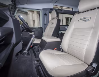 Interior Land Rover Defender 90 "Heritage" [UK-spec] '2015–16