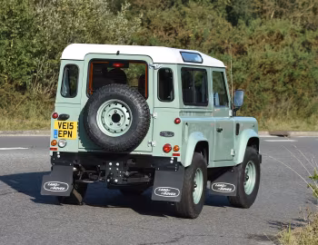 Land Rover Defender 90 "Heritage" [UK-spec] '2015–16