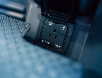 Interior Defender 90 HSE D350 X-Dynamic [Japan] '2025–pr.