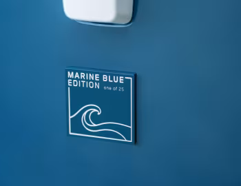 Land Rover Defender 90 "Marine Blue Edition" [Germany] '2023