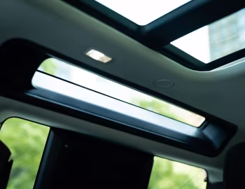 Interior Land Rover Defender 90 P300 [Japan] '2021–pr.