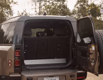 Porta-malas 2021–pr. Land Rover Defender 90 P400 X-Dynamic [North America] '2021–pr.