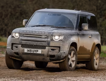 Land Rover Defender 90 P400 X [UK-spec] '2020–pr.