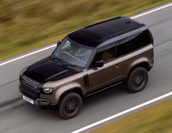 Land Rover Defender 90 P400 X [UK-spec] '2020–pr.