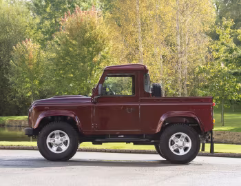 2007–16 Land Rover Defender 90 Pickup [UK-spec] '2006–16