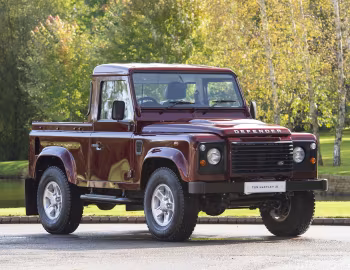 2007–16 Land Rover Defender 90 Pickup [UK-spec] '2006–16