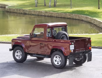 2007–16 Land Rover Defender 90 Pickup [UK-spec] '2006–16