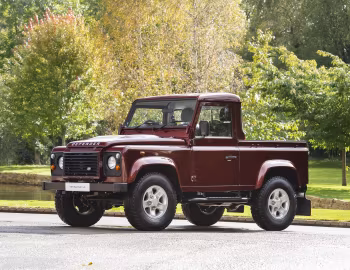 2007–16 Land Rover Defender 90 Pickup [UK-spec] '2006–16