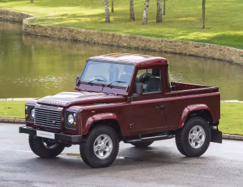 2007–16 Land Rover Defender 90 Pickup [UK-spec] '2006–16