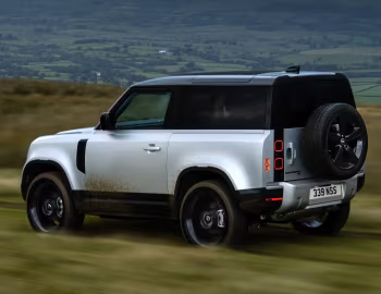 Land Rover Defender 90 P300 SE Urban Pack [UK-spec] '2020–pr.
