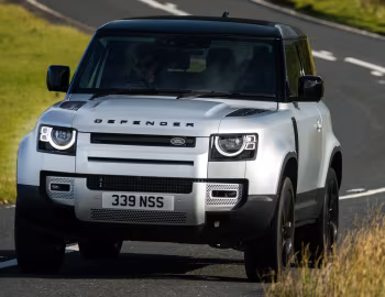 Land Rover Defender 90 P300 SE Urban Pack [UK-spec] '2020–pr.