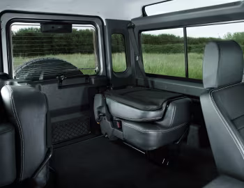 Interior Land Rover Defender 90 Station Wagon [UK-spec] '2006–16